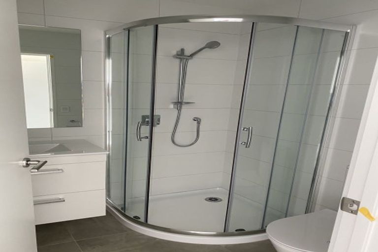 Photo of property in 4/47a Huntington Drive, Huntington Park, Auckland, 2013