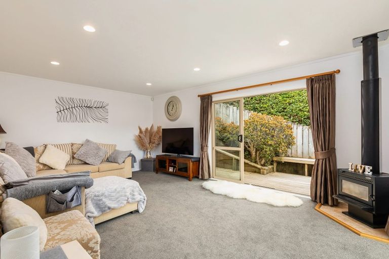 Photo of property in 45a Evans Road, Glen Eden, Auckland, 0602
