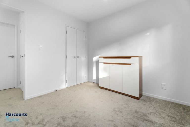 Photo of property in 26f Sheridan Drive, New Lynn, Auckland, 0600