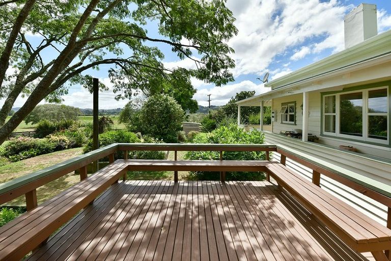 Photo of property in 2059 State Highway 16, Helensville, 0875