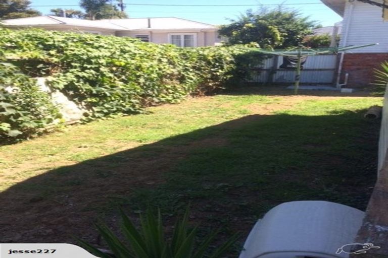 Photo of property in 29a Tane Road, Laingholm, Auckland, 0604