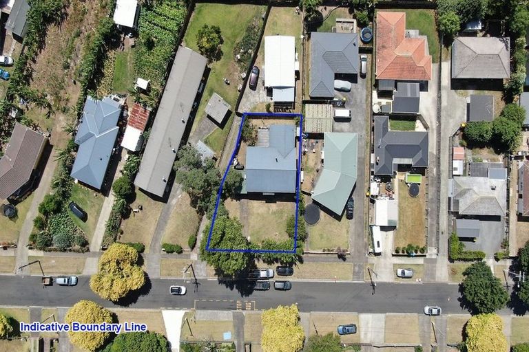 Photo of property in 18 Birdwood Road, Pukekohe, 2120