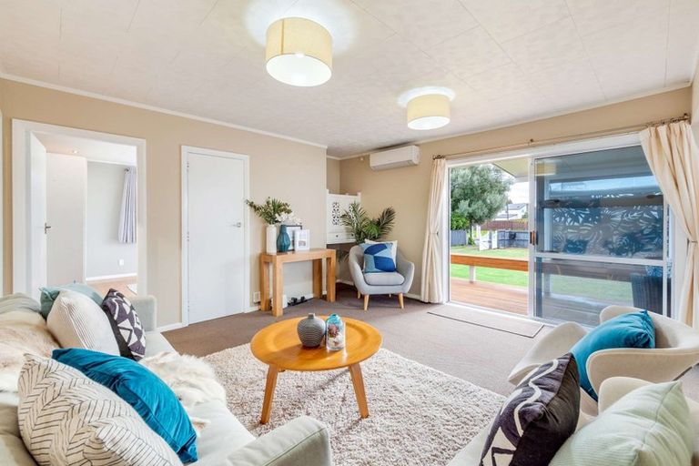 Photo of property in 5 Jolson Road, Mount Wellington, Auckland, 1062