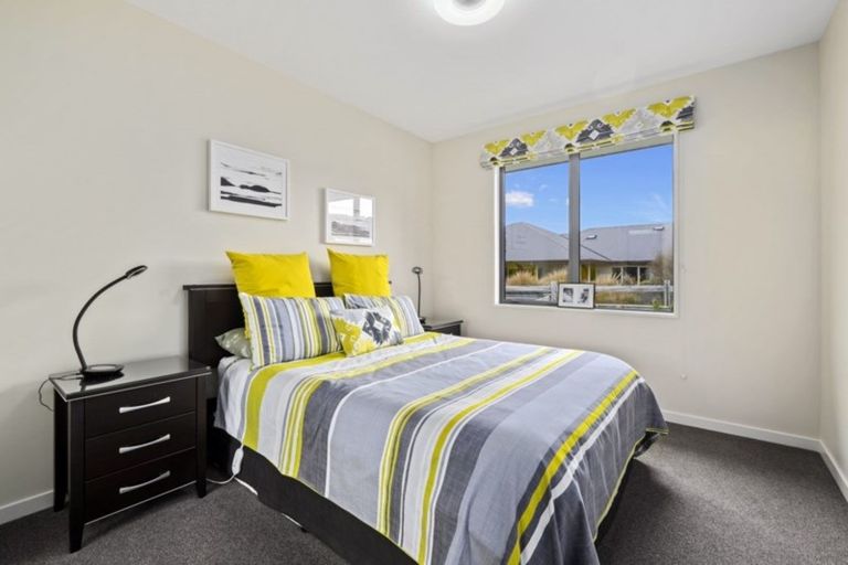 Photo of property in 1 Hardie Place, Albert Town, Wanaka, 9305
