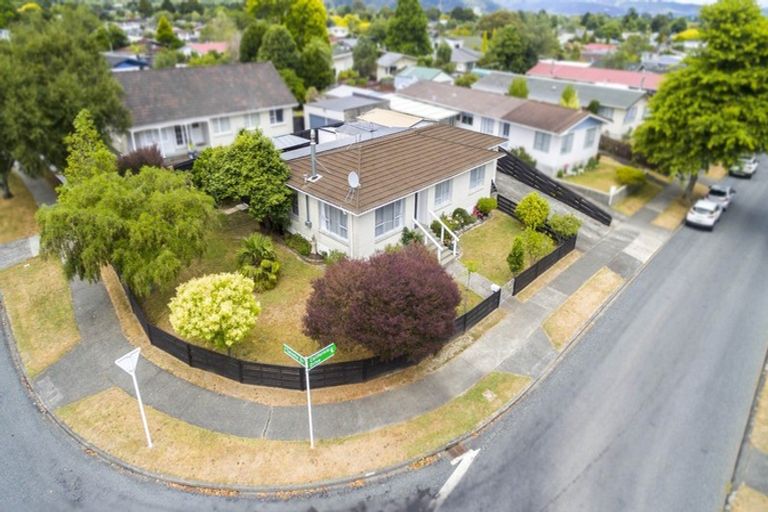 Photo of property in 163 California Drive, Totara Park, Upper Hutt, 5018
