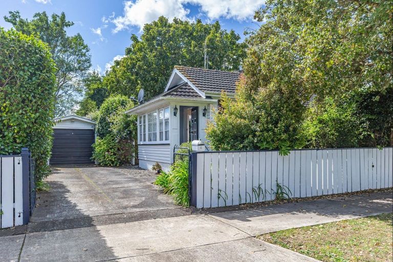Photo of property in 4 Duke Street, Levin, 5510