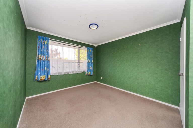 Photo of property in 4 Boston Parade, Kelvin Grove, Palmerston North, 4414