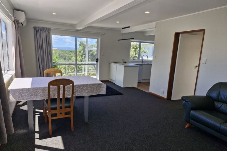 Photo of property in 64a Baylands Drive, Newlands, Wellington, 6037