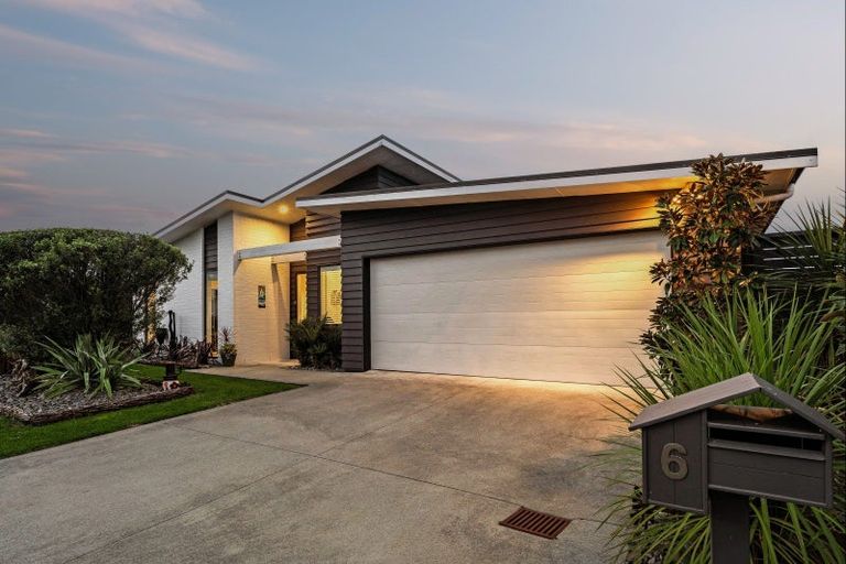 Photo of property in 6 Trevally Place, Snells Beach, 0920