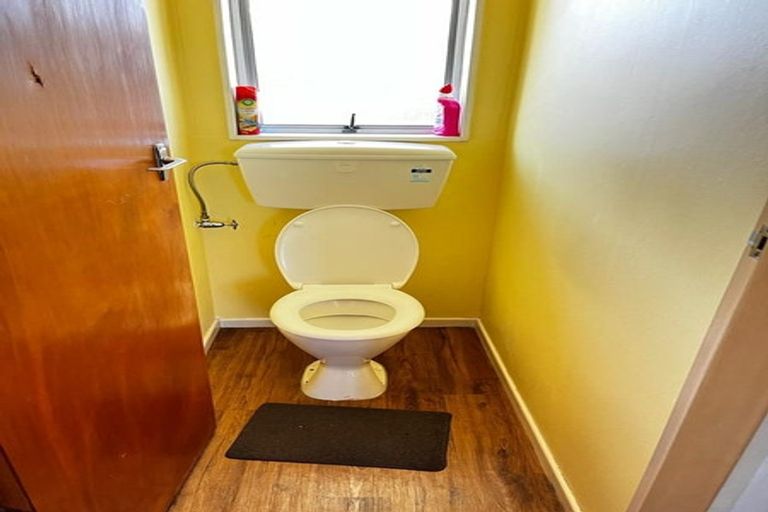 Photo of property in 52 Kapiti Road, Paraparaumu, 5032