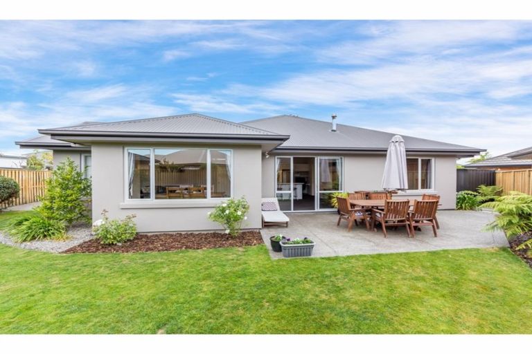 Photo of property in 37 Beechwood Drive, Northwood, Christchurch, 8051