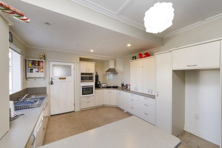 Photo of property in 23 Hunia Street, Marton, 4710