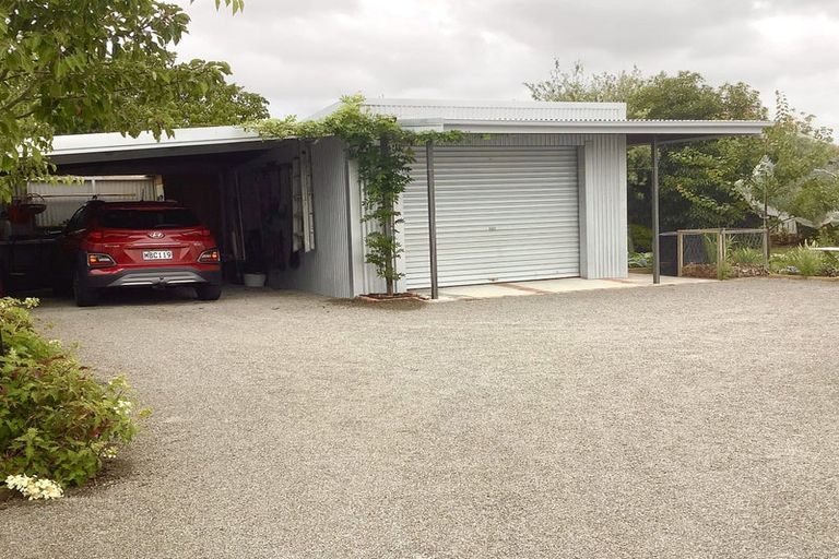 Photo of property in 2 Naples Street, Martinborough, 5711