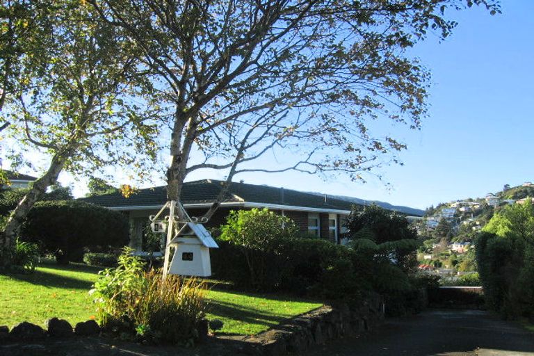 Photo of property in 44 Holborn Drive, Stokes Valley, Lower Hutt, 5019