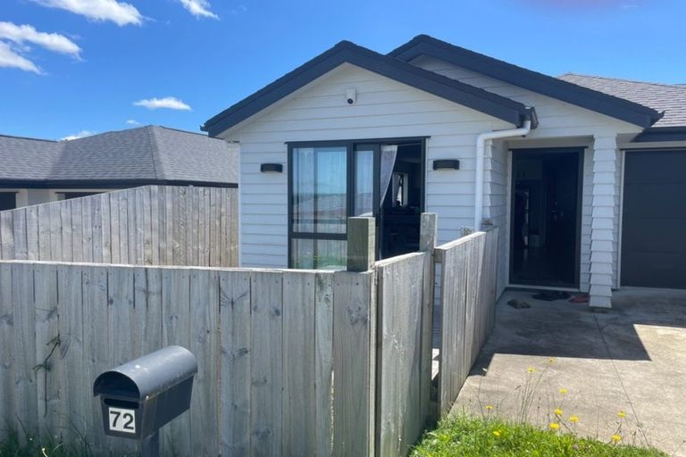 Photo of property in 72 Accolage Boulevard, Kumeu, 0810