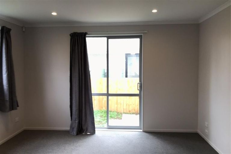 Photo of property in 9 Forbury Place, Mangere, Auckland, 2022