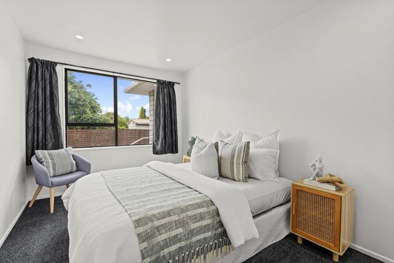 Photo of property in 1/22 Camrose Place, Ilam, Christchurch, 8041