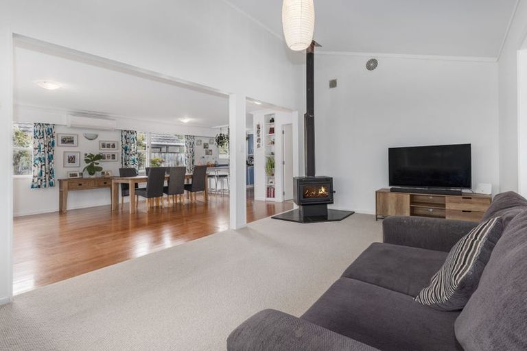 Photo of property in 105 Leinster Avenue, Raumati South, Paraparaumu, 5032