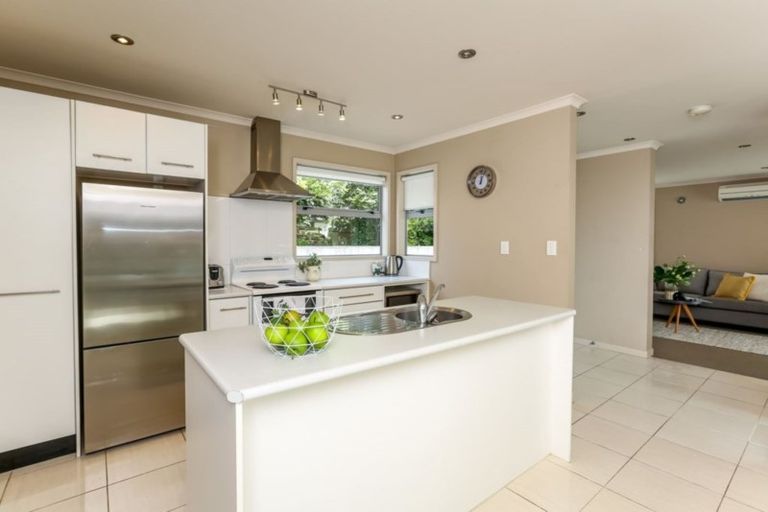 Photo of property in 32c Gilbert Street, New Plymouth, 4310