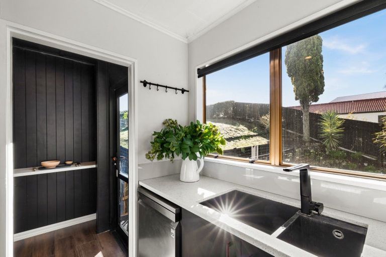 Photo of property in 55a Palmerston Road, Havelock North, 4130