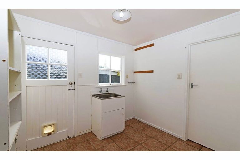 Photo of property in 19 Cyclarama Crescent, Massey, Auckland, 0614