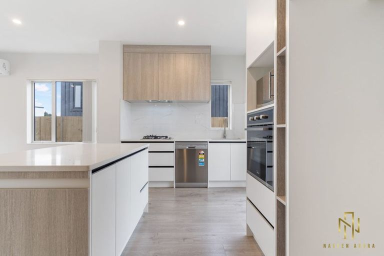 Photo of property in 5b Poruru Close, Papakura, 2110