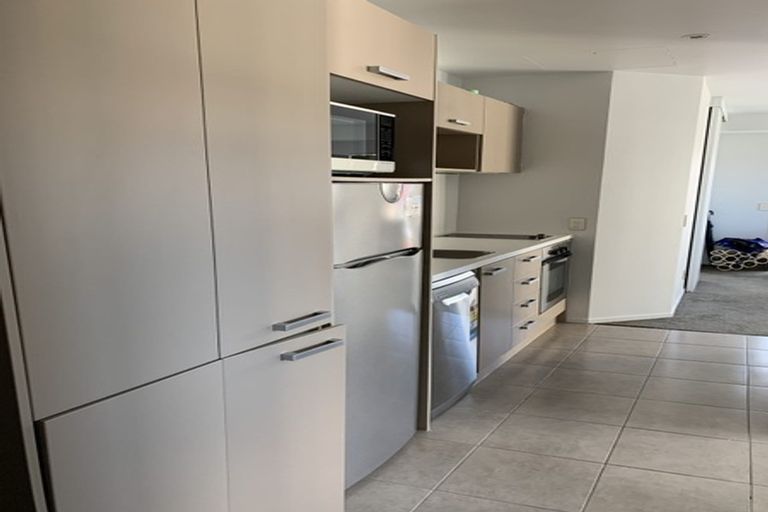 Photo of property in Hobson Heights Apartments, 6f/208 Hobson Street, Auckland Central, Auckland, 1010