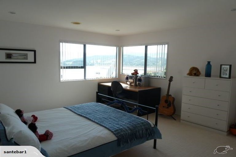 Photo of property in 30 Molyneux Close, Whitby, Porirua, 5024