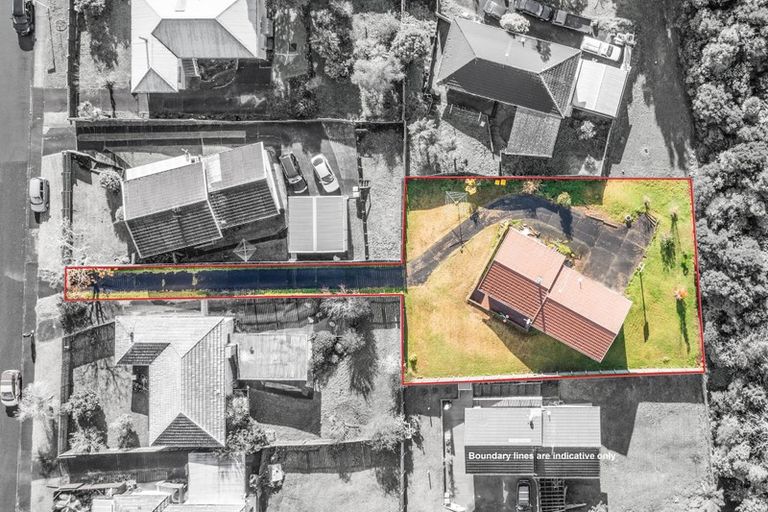 Photo of property in 46 Chislehurst Street, Henderson, Auckland, 0612