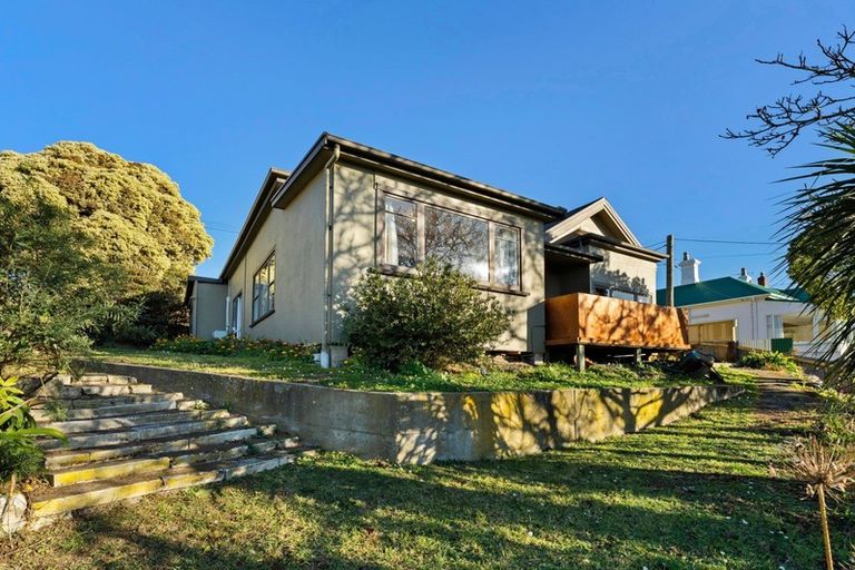 Photo of property in 32 Avon Street, South Hill, Oamaru, 9400