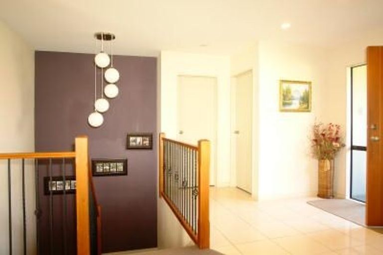Photo of property in 180 Schnapper Rock Road, Schnapper Rock, Auckland, 0632