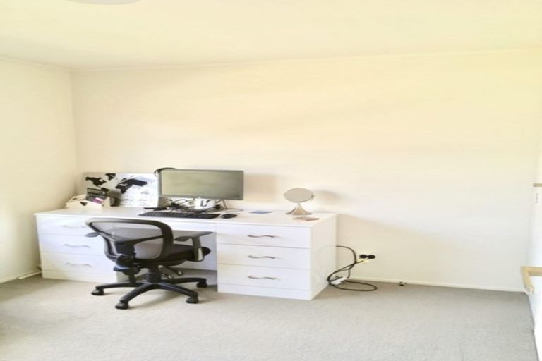 Photo of property in 2/41 Jutland Road, Hauraki, Auckland, 0622