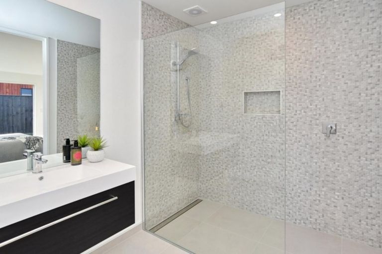 Photo of property in 11 Lewis Close, Rangiora, 7400