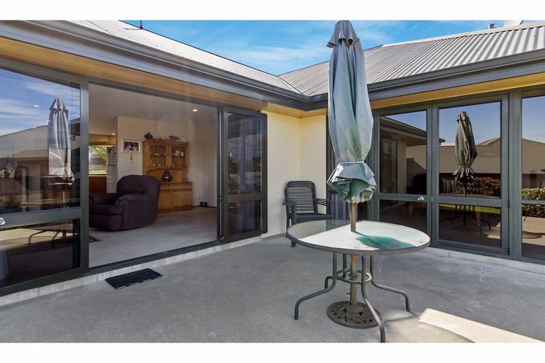 Photo of property in 36 Temple Crescent, Gleniti, Timaru, 7910