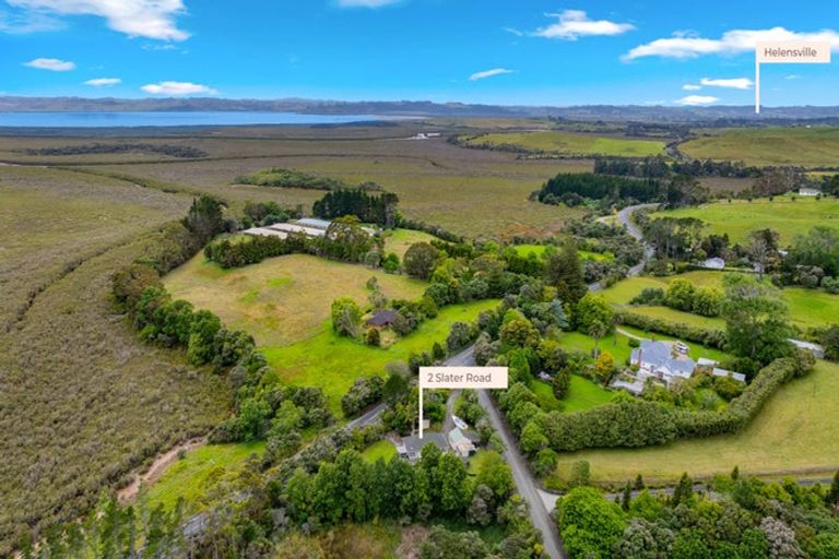 Photo of property in 2 Slater Road, South Head, Helensville, 0874