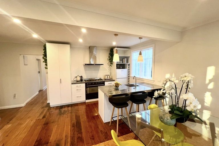 Photo of property in 2 Brassey Street, Waverley, 4510