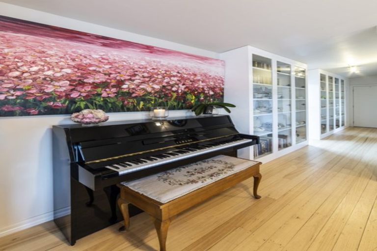 Photo of property in 71 Westreca Ridge Lane, Queensberry, Cromwell, 9383