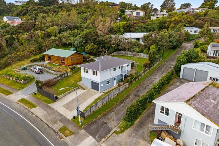 Photo of property in 24 Omapere Street, Waitangirua, Porirua, 5024