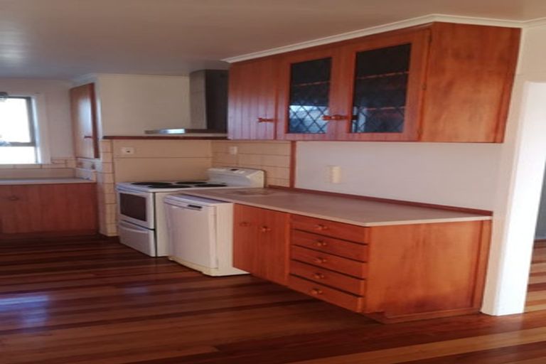 Photo of property in 50 Strid Road, Te Atatu South, Auckland, 0610