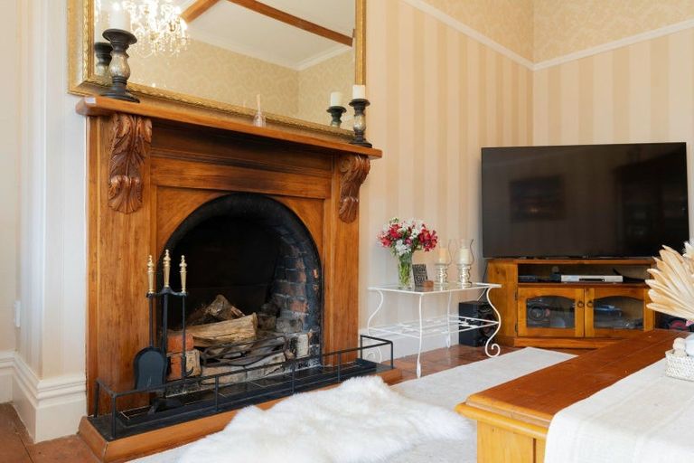 Photo of property in 70 Tokomaru Road East, Tokomaru, Palmerston North, 4474