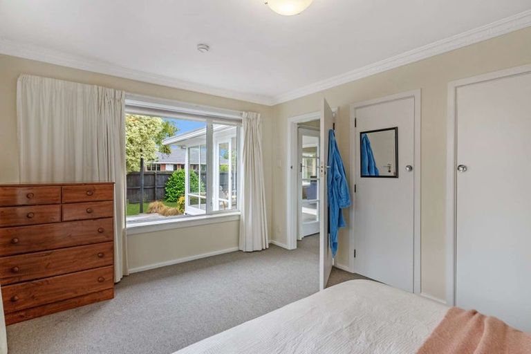 Photo of property in 1 Sevenoaks Drive, Bryndwr, Christchurch, 8053