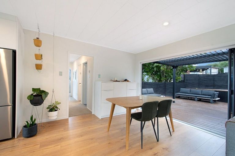 Photo of property in 38 Keegan Drive, Massey, Auckland, 0614