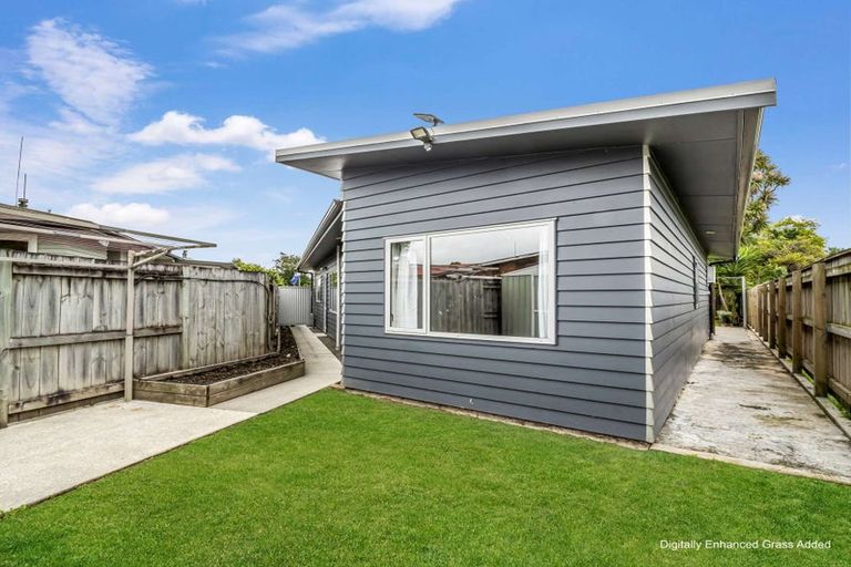 Photo of property in 14a Duna Place, Takaro, Palmerston North, 4412