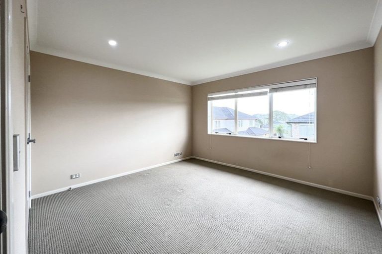 Photo of property in 5 Wye Oak Drive, Schnapper Rock, Auckland, 0632