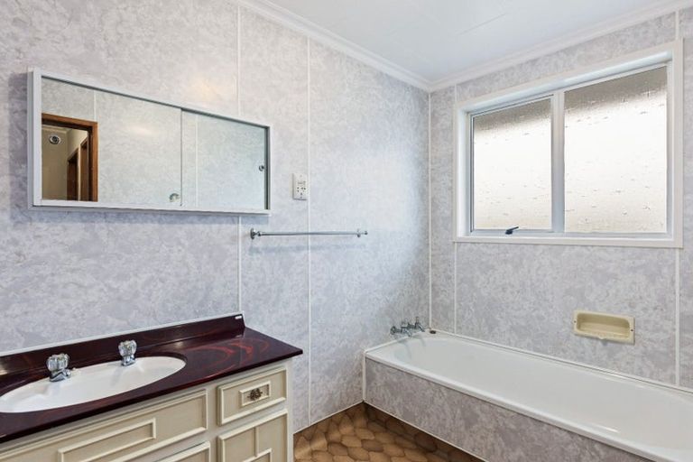 Photo of property in 61 Cracroft Street, Waitara, 4320