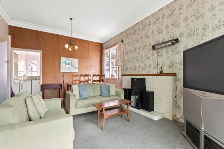 Photo of property in 46 Ellerton Road, Mount Eden, Auckland, 1024