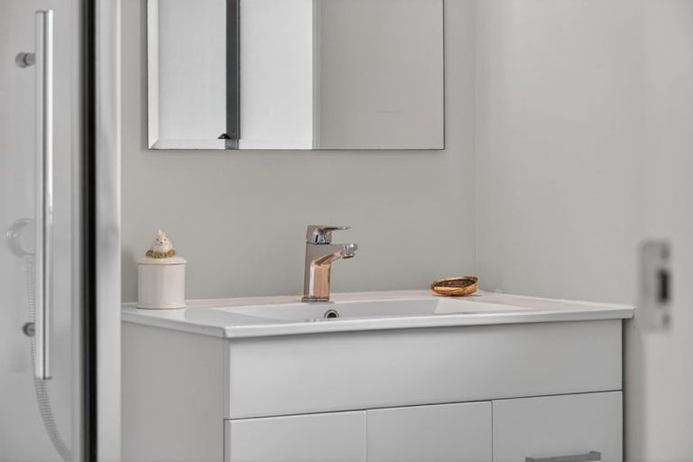 Photo of property in 51a Glendale Road, Glen Eden, Auckland, 0602