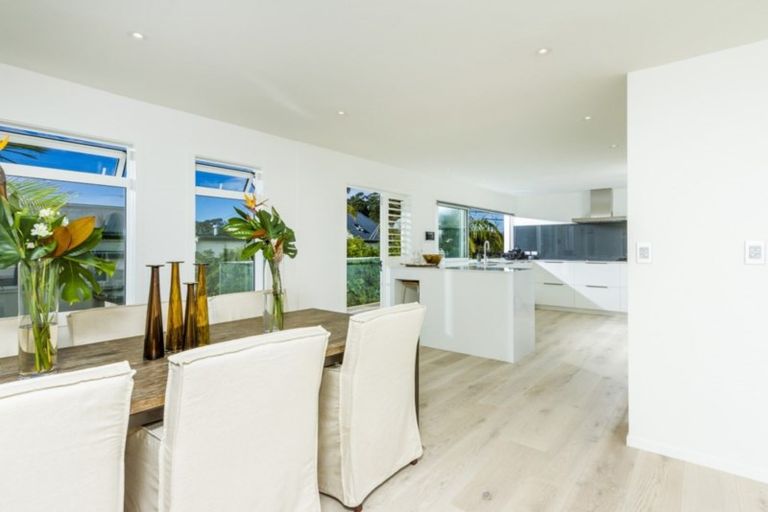 Photo of property in 15 The Strand, Takapuna, Auckland, 0622