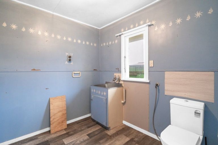 Photo of property in 37 Harvey Street, Grasmere, Invercargill, 9810
