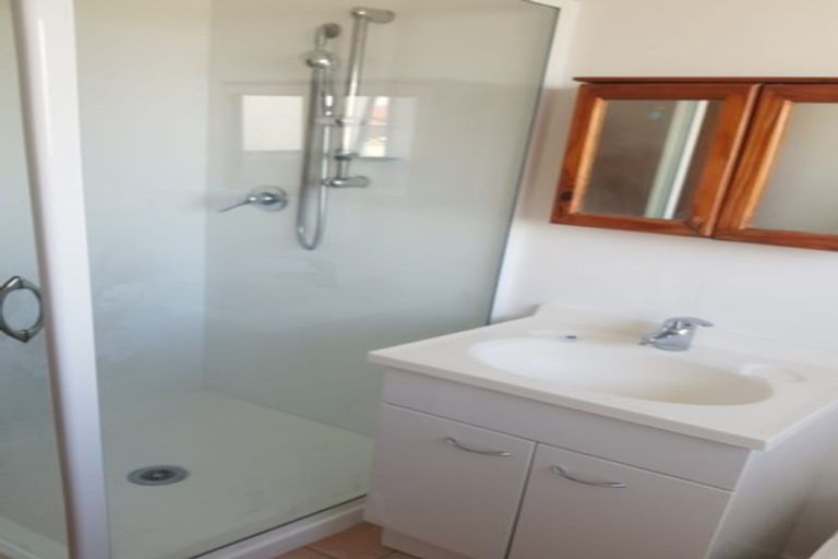 Photo of property in 63 Templeton Place, Clendon Park, Auckland, 2103